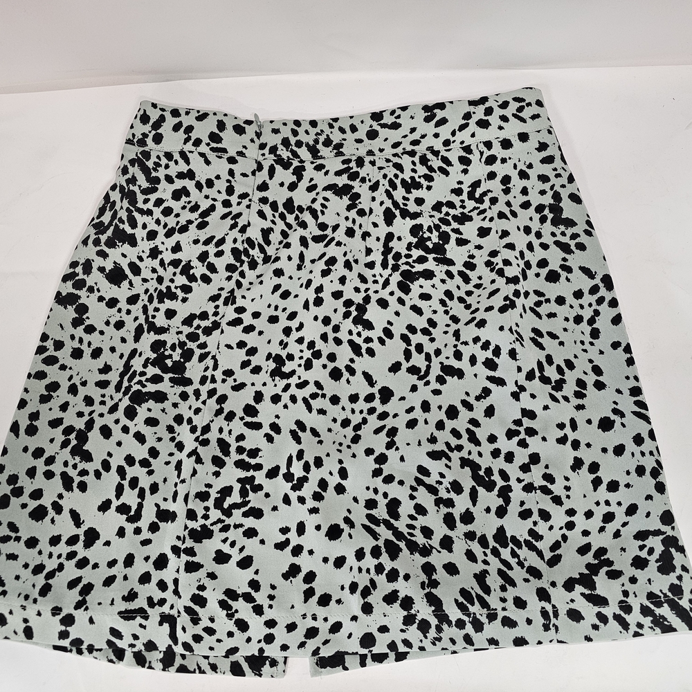 Chic Black and Mint Patterned Mini Skirt